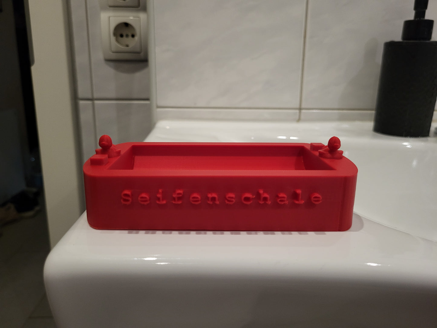Frisch aus dem Drucker. Seifenschale eingenbau.